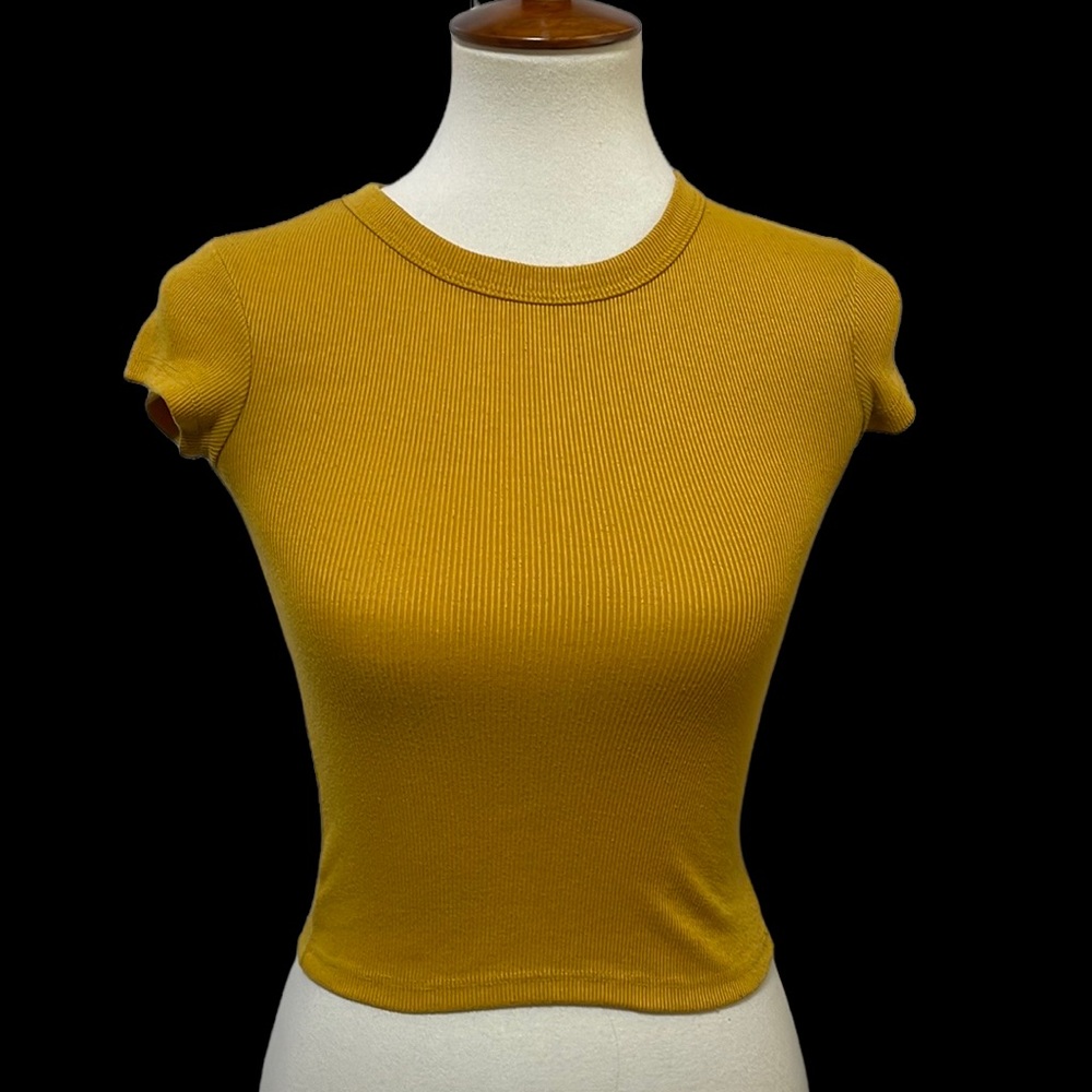 Rue 21 * Gold-Orange Color * Short Sleeve Ribbed Top * XS‎